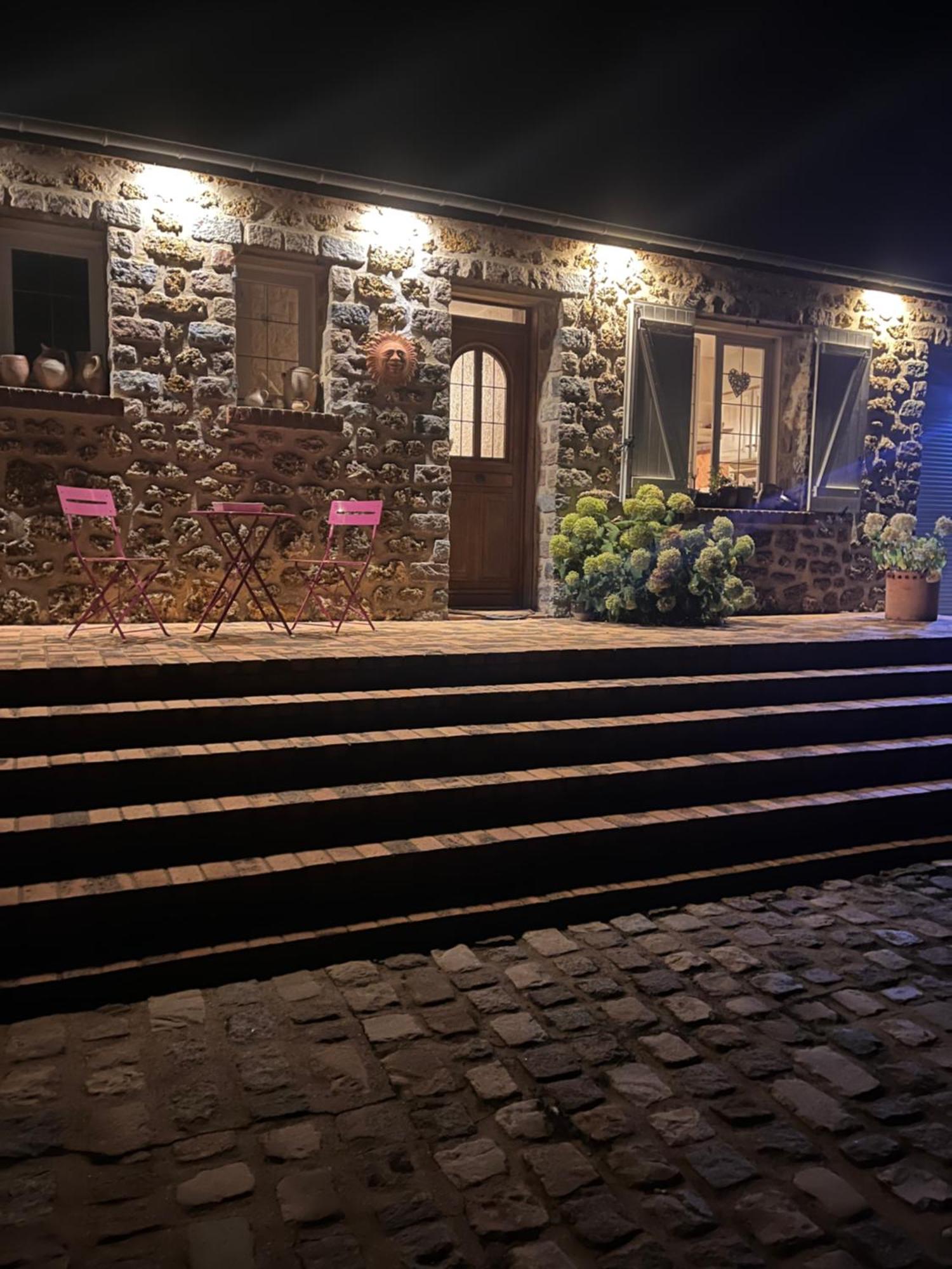 Chambres D'Hotes Des Demoiselles Ville-Saint-Jacques Екстериор снимка